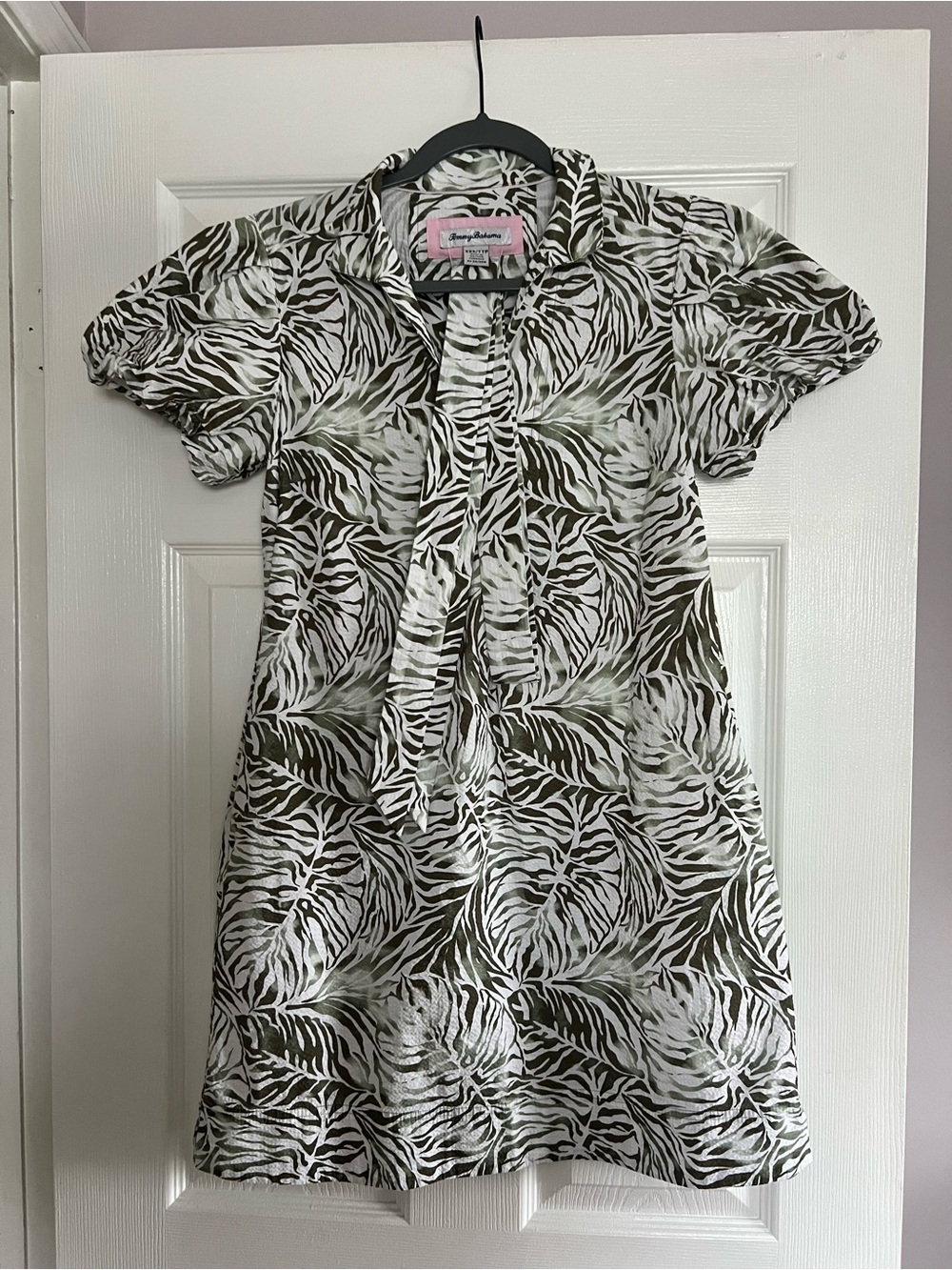 Tommy Bahama Olive & White Zebra-Leaf w/ Tie Wrap Women’s Dress